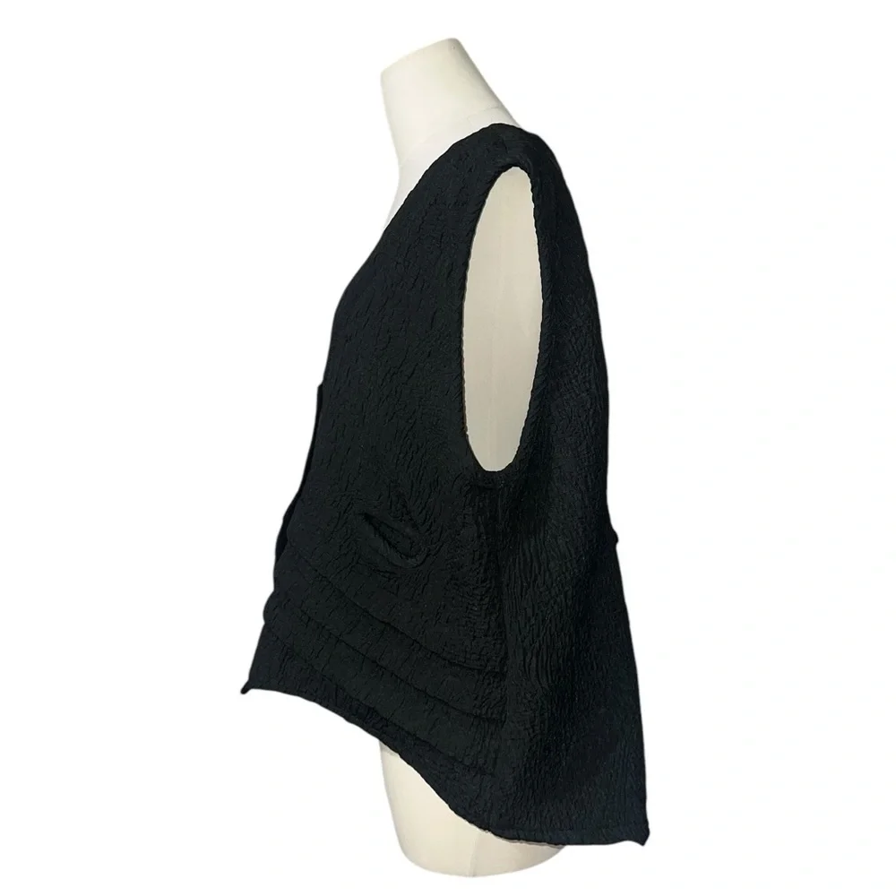 DRESS TO KILL - Jane Mohr Black Oversized
Lagenlook three Button V Neck Vest - Picture 5 of 8